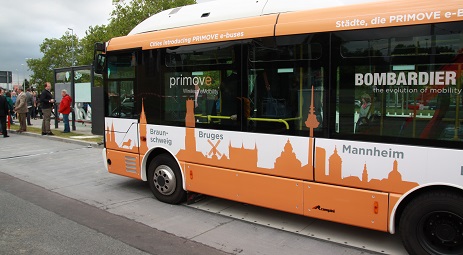 Bus Bombardier avec station de recharge